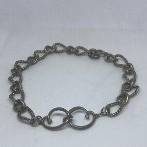 Oscar de la Renta Silver Interlocking Circle Chain Choker Necklace